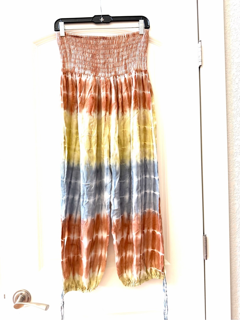 NWOT Balloon Bubble Harem Pants in Tie Dye. One size. Handmade. Cropped length.